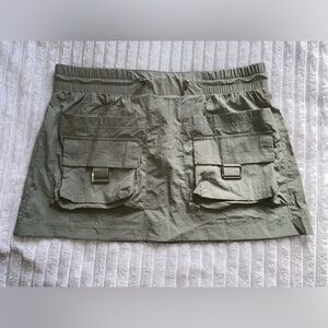 New | fashion nova | still Got it nylon micro | mini cargo skirt M